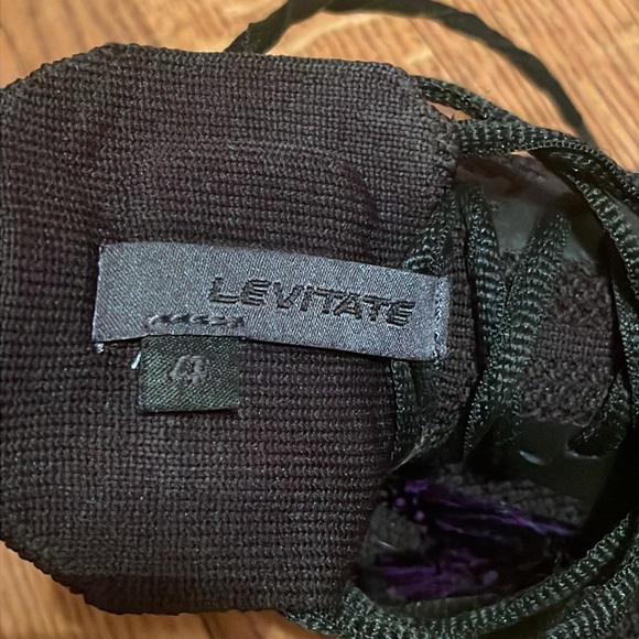 Brooks Levitate 4 Black Size 10 - Picture 7 of 10